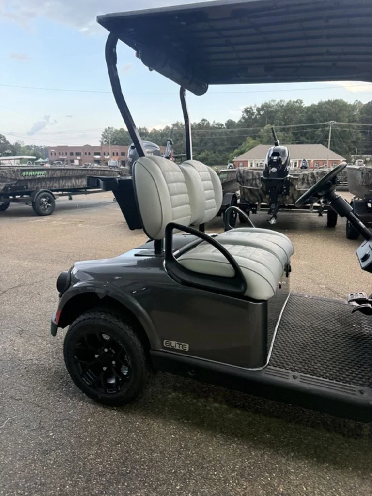 2027 E-Z-GO RXV photo 7