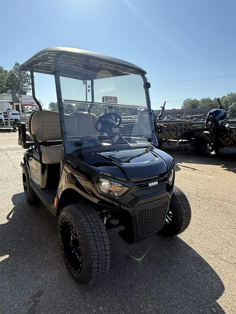 2027 E-Z-GO Liberty photo 6