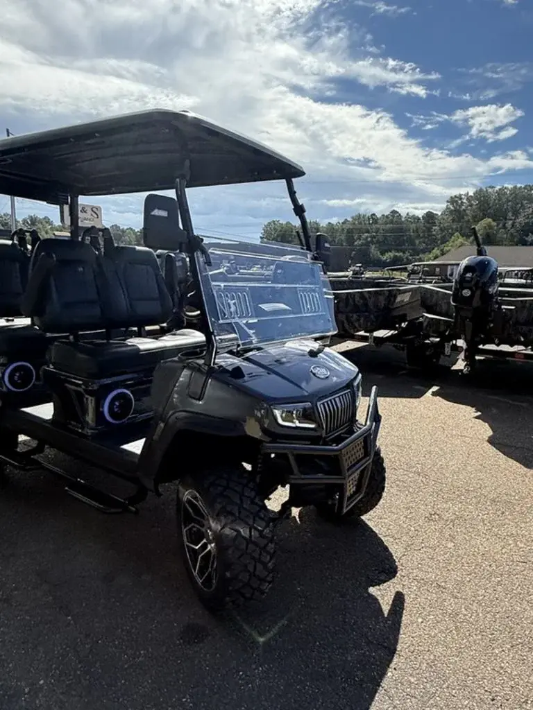 2026 Evolution Maverick 4 Plus photo 5