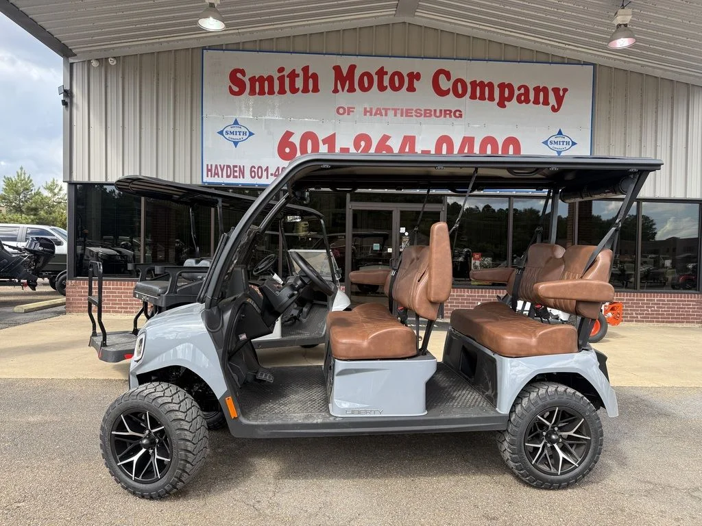 2027 E-Z-GO Liberty photo 1
