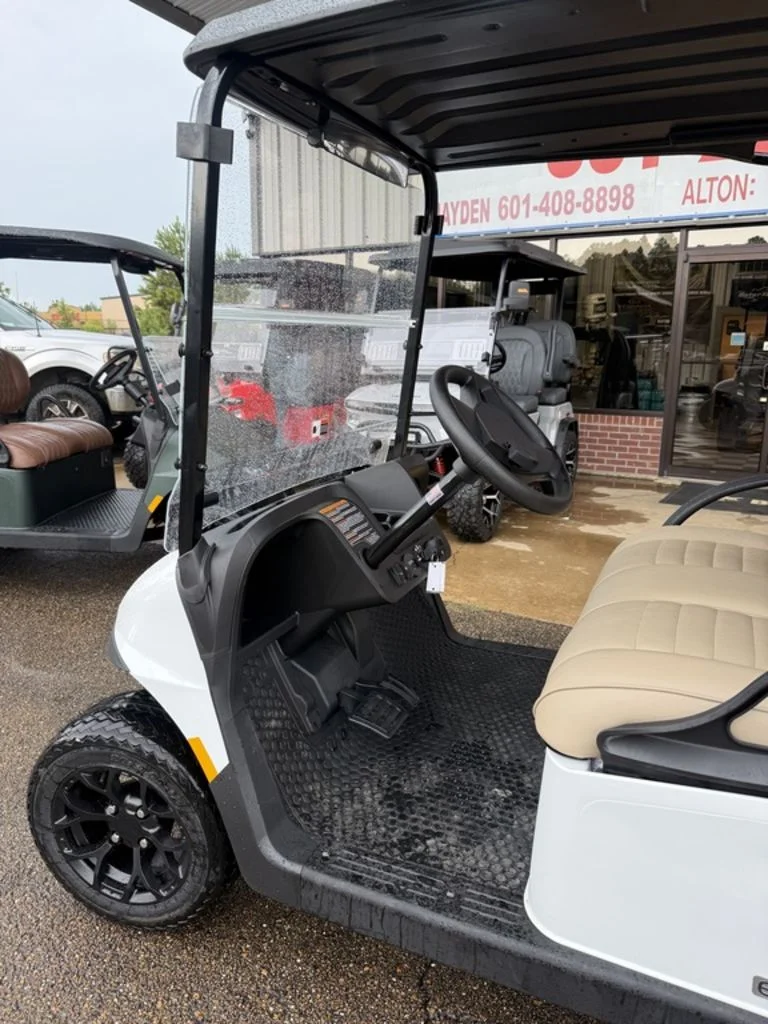2027 E-Z-GO RXV photo 11