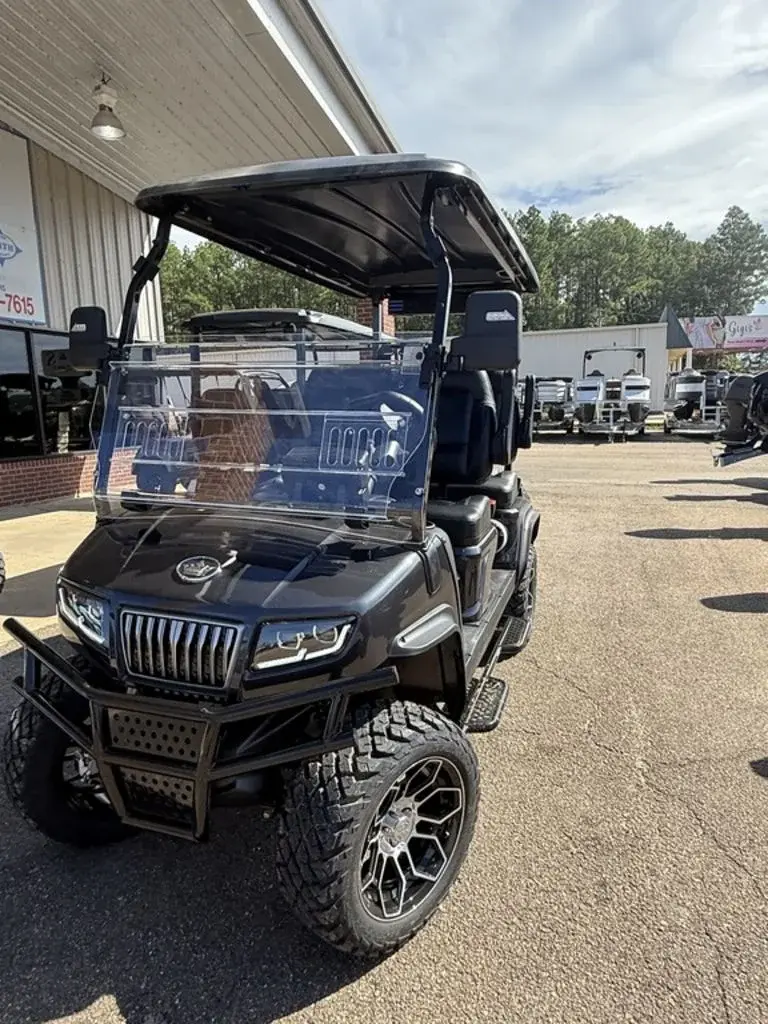 2026 Evolution Maverick 4 Plus photo 3