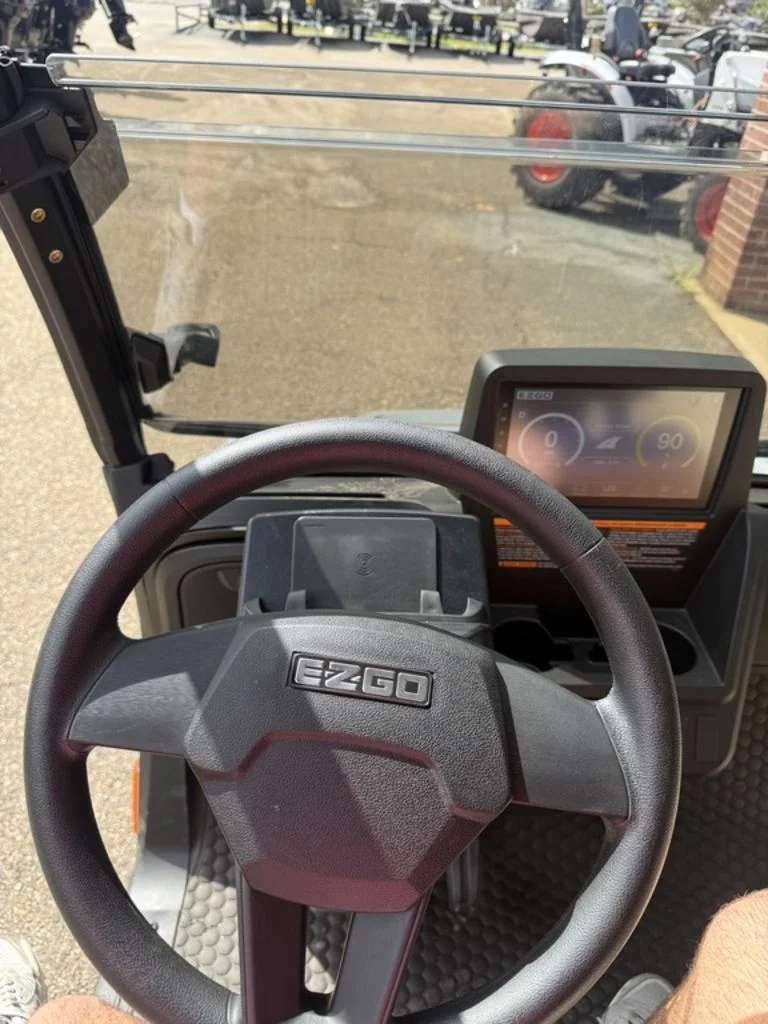 2027 E-Z-GO Liberty photo 18