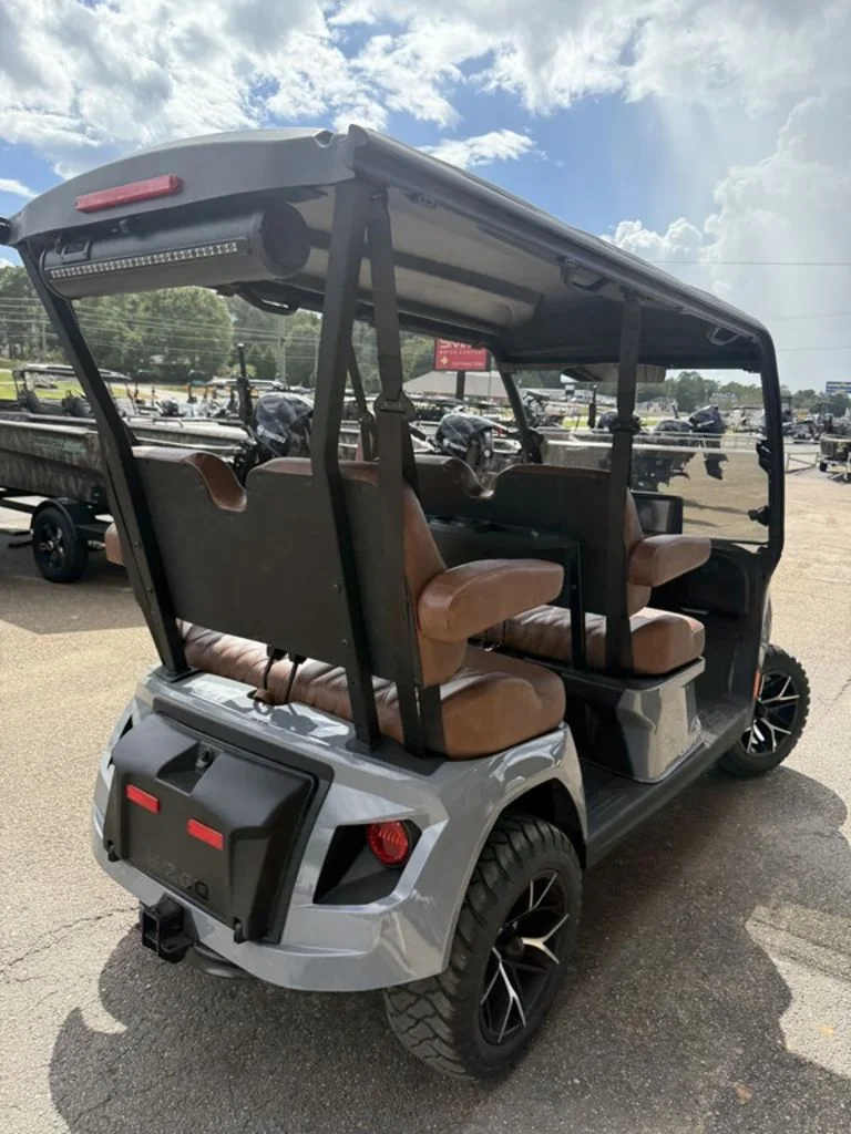 2027 E-Z-GO Liberty photo 6
