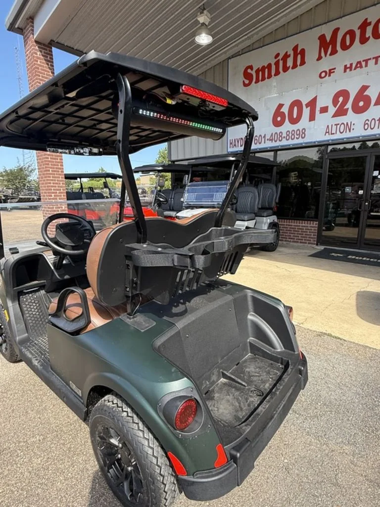 2027 E-Z-GO RXV photo 9