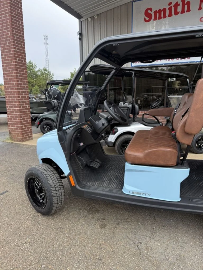 2027 E-Z-GO Liberty photo 11