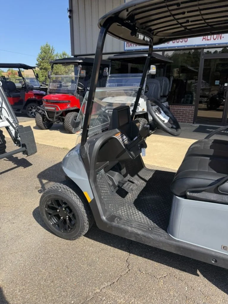 2027 E-Z-GO RXV photo 11