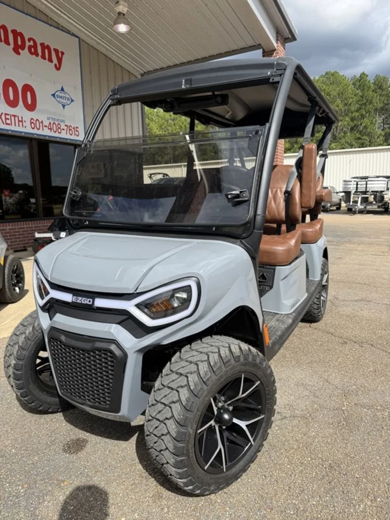 2027 E-Z-GO Liberty photo 3
