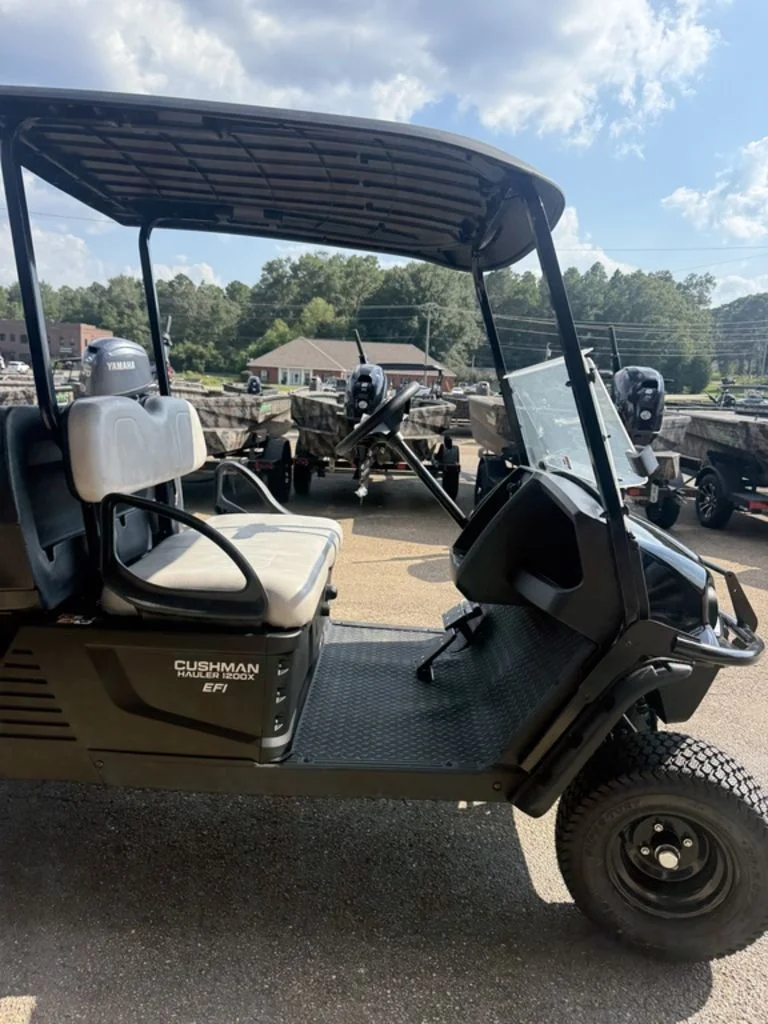 2027 Cushman Hauler photo 7