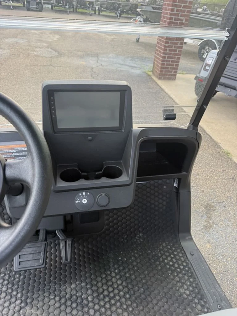 2027 E-Z-GO RXV photo 15