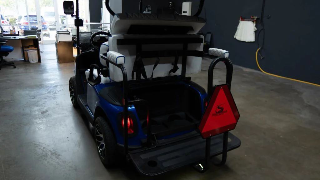 2024 E-Z-GO RXV photo 10