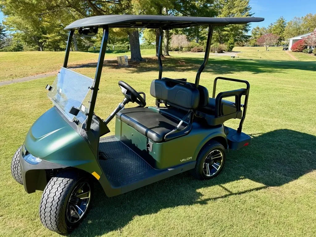2026 E-Z-GO RXV 4 Valor S + 48V Matte Green photo 2