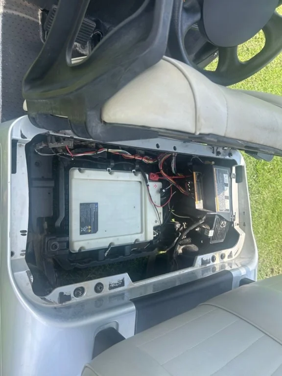 2021 E-Z-GO RXV ELiTE Lithium photo 5