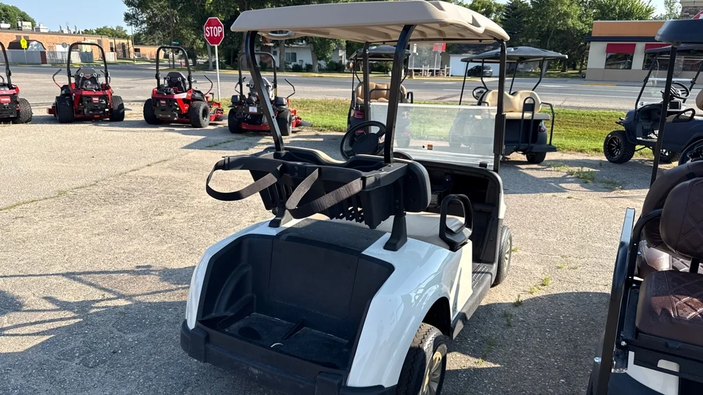 2022 E-Z-GO Freedom EX1 Gas photo 3
