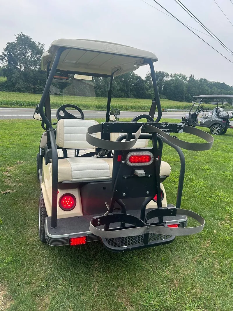 2010 Club Car Villager photo 5