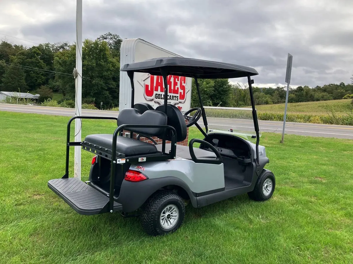 2015 Club Car Precedent Gas photo 3