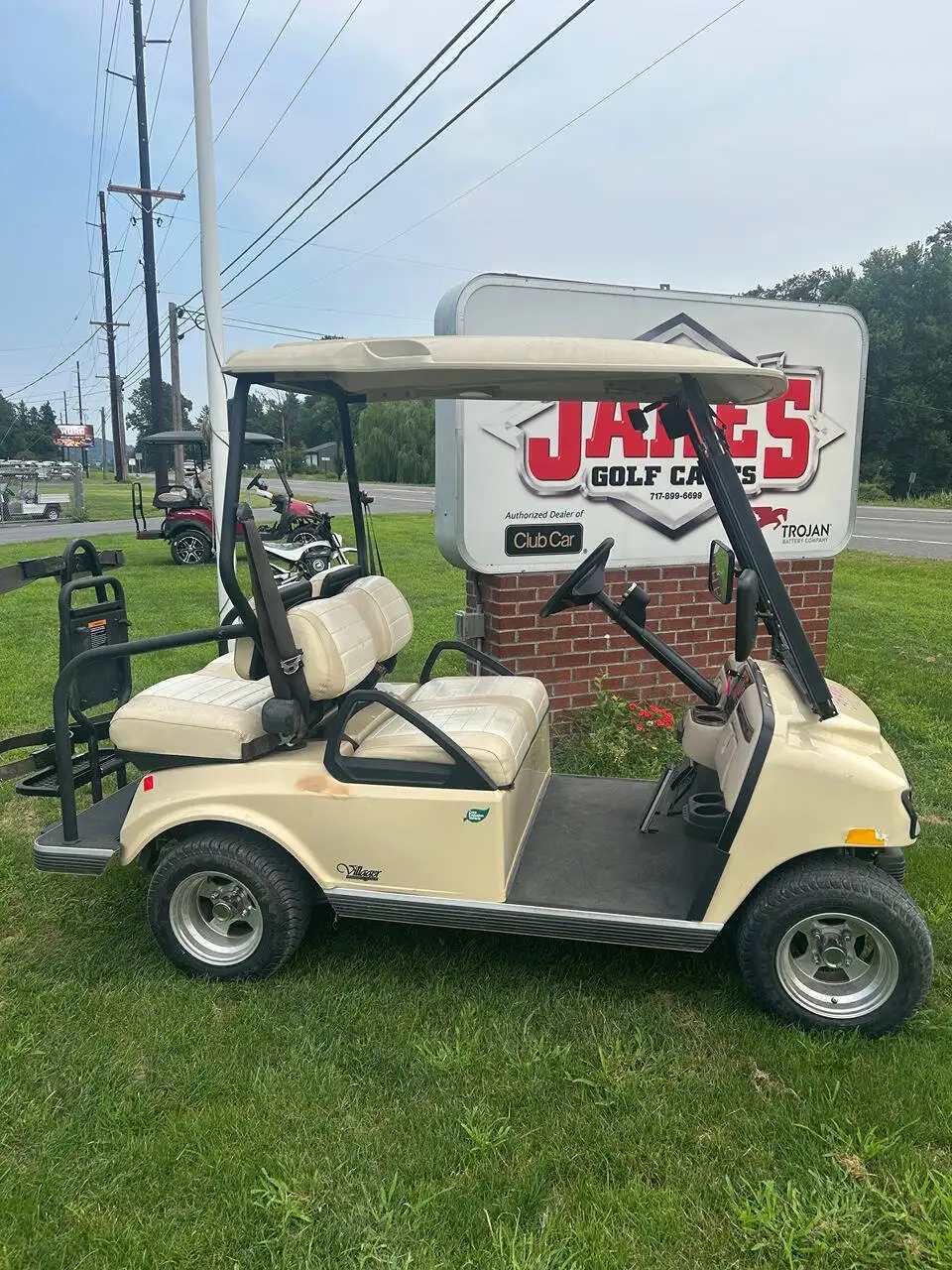 2010 Club Car Villager photo 3