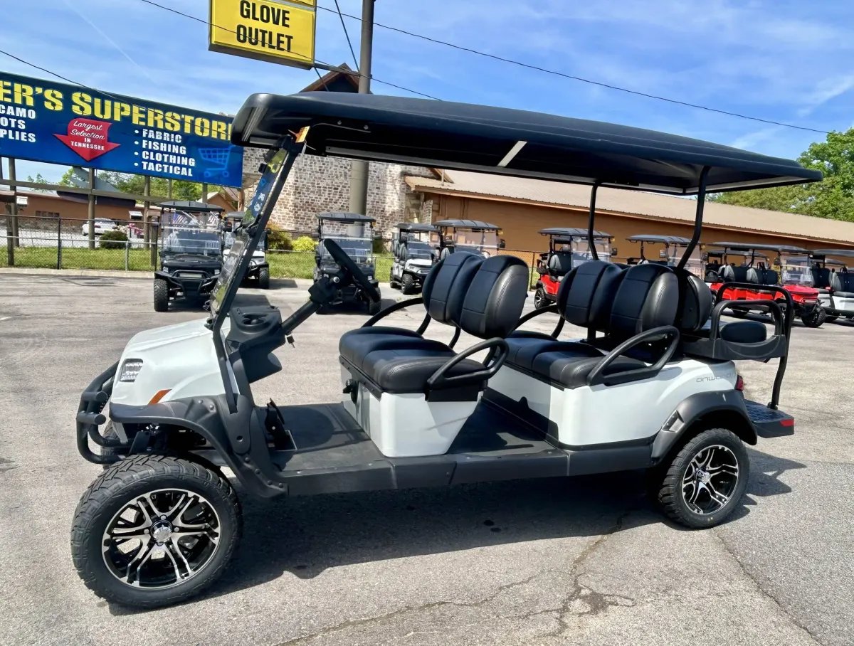 2027 Club Car Onward 6 Passenger photo 2