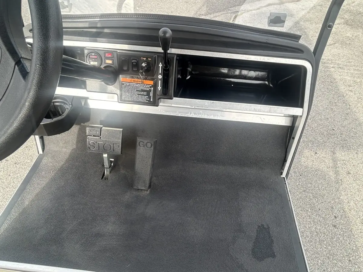 2022 Club Car Villager photo 4
