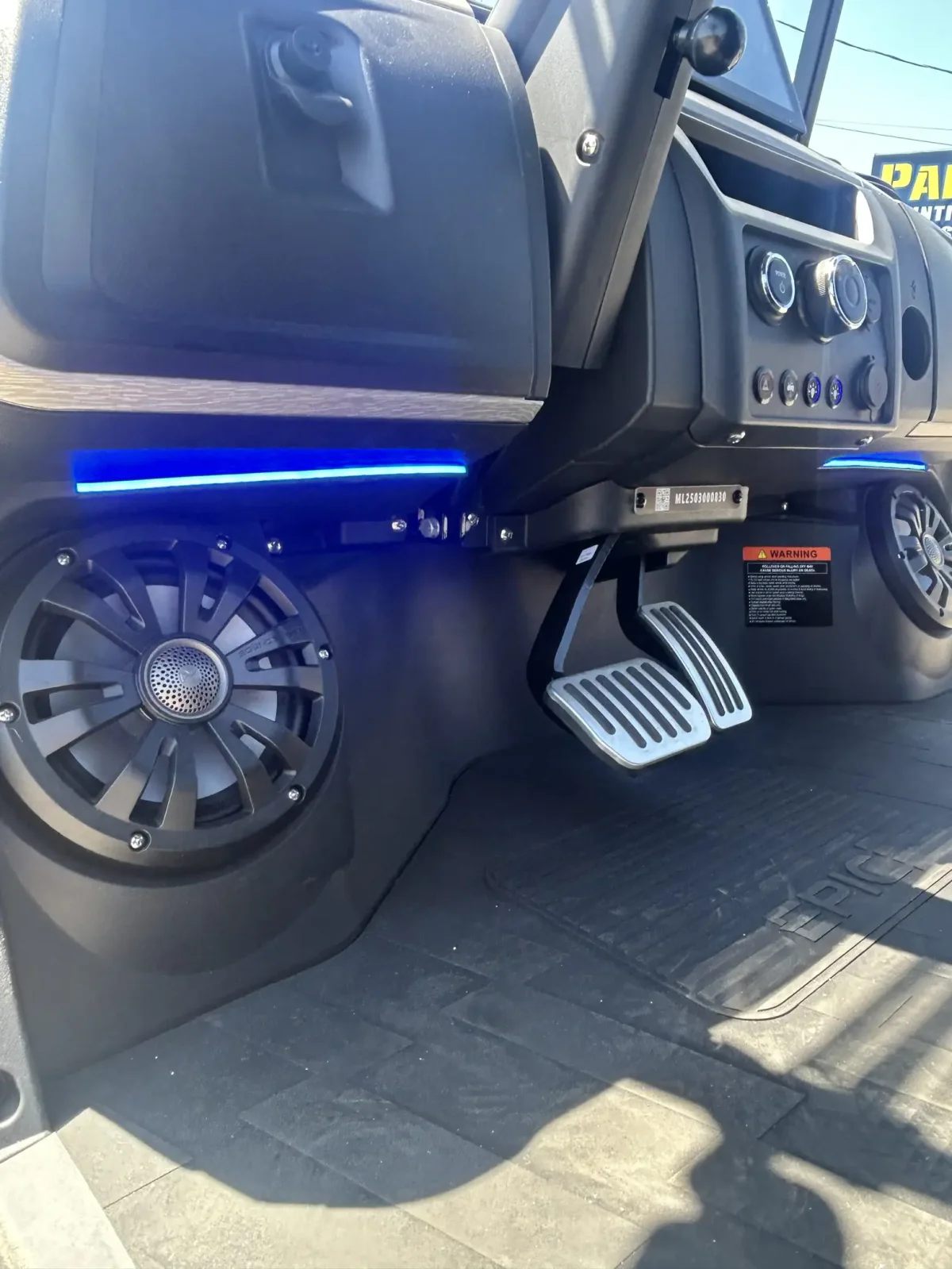 2026 Epic Carts E40FX photo 8