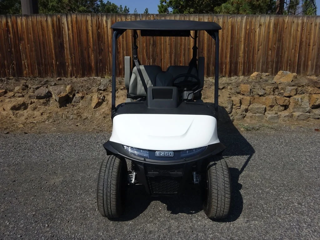 2026 E-Z-GO RXV ELiTE Lithium photo 2
