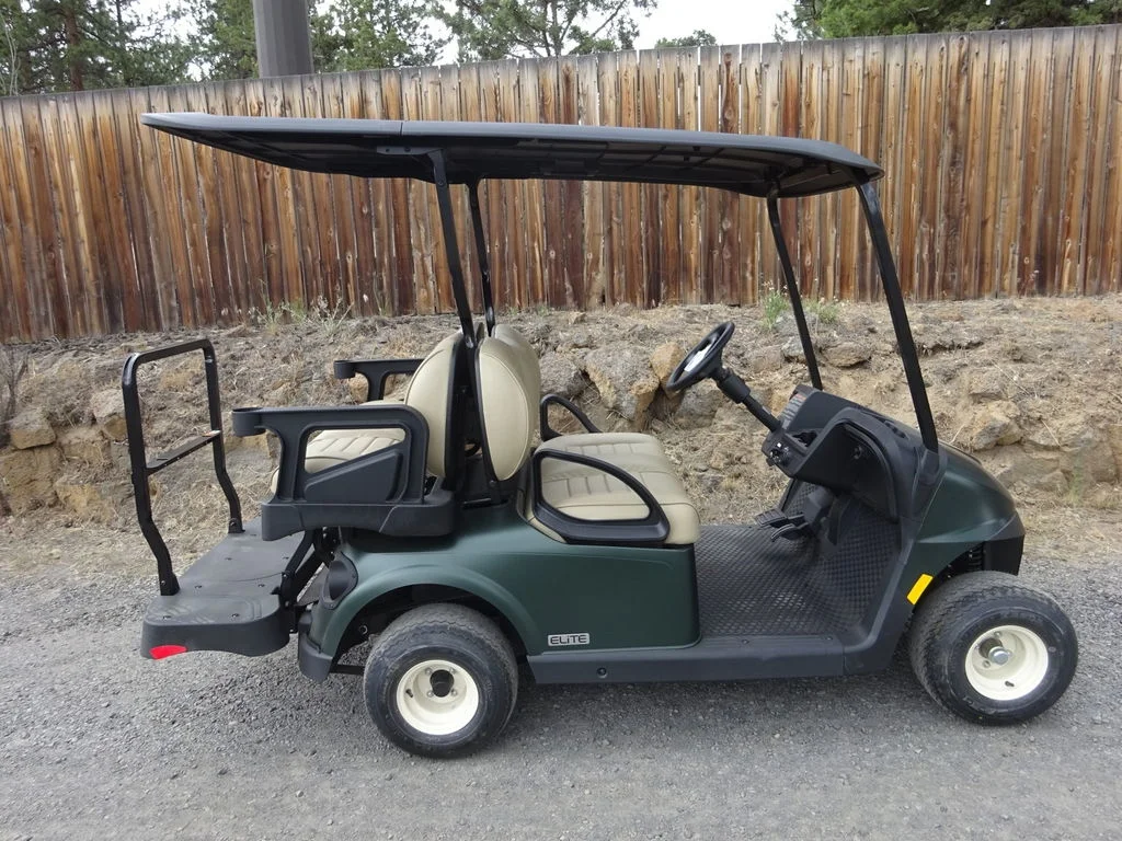 2025 E-Z-GO RXV photo 8
