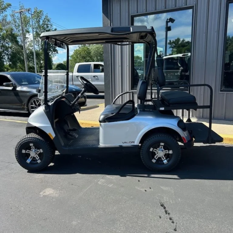 2026 E-Z-GO RXV 4 Valor S EX1 Sport Platinum photo 5