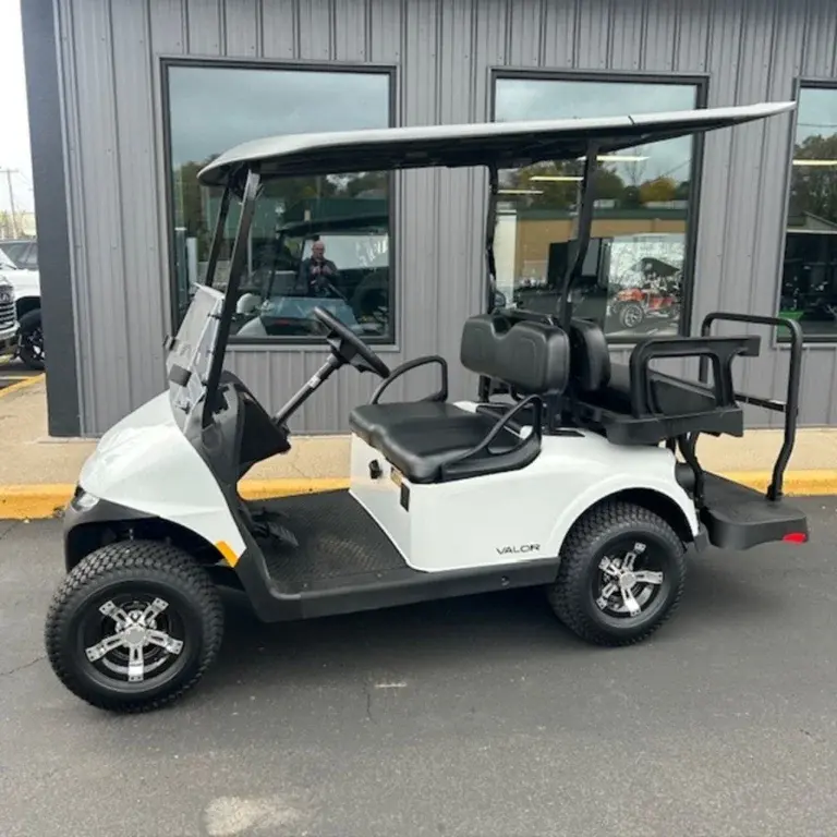 2026 E-Z-GO RXV 4 Valor S EX1 Sport Bright White photo 4