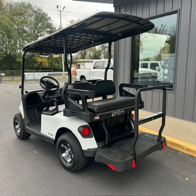 2026 E-Z-GO RXV 4 Valor S EX1 Sport Bright White photo 5
