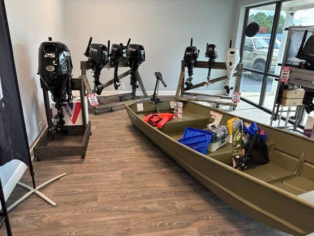2027 Suzuki Marine Outboard 25hp Tiller Handle and Power T photo 3