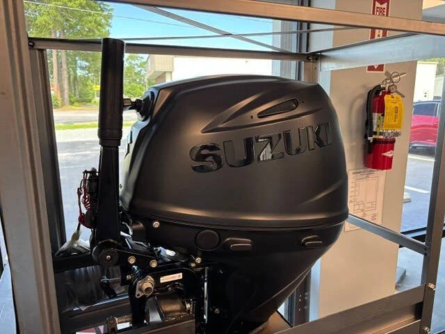 2026 Suzuki Marine Outboards DF25AESSS TILLER photo 3