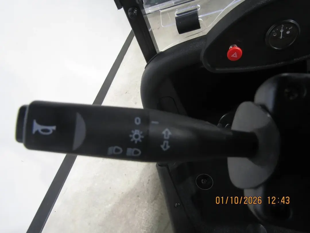 2021 E-Z-GO RXV ELiTE Lithium photo 13