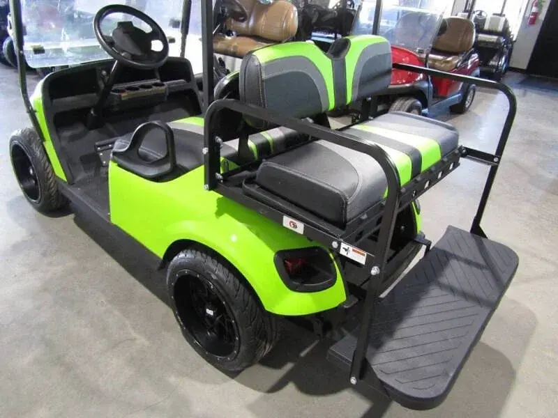 2020 E-Z-GO TXT Custon 4-Seater golf cart photo 5