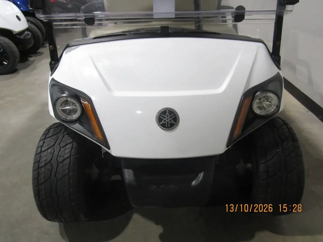 2022 Yamaha Drive Custom 4-Seater golf cart photo 3