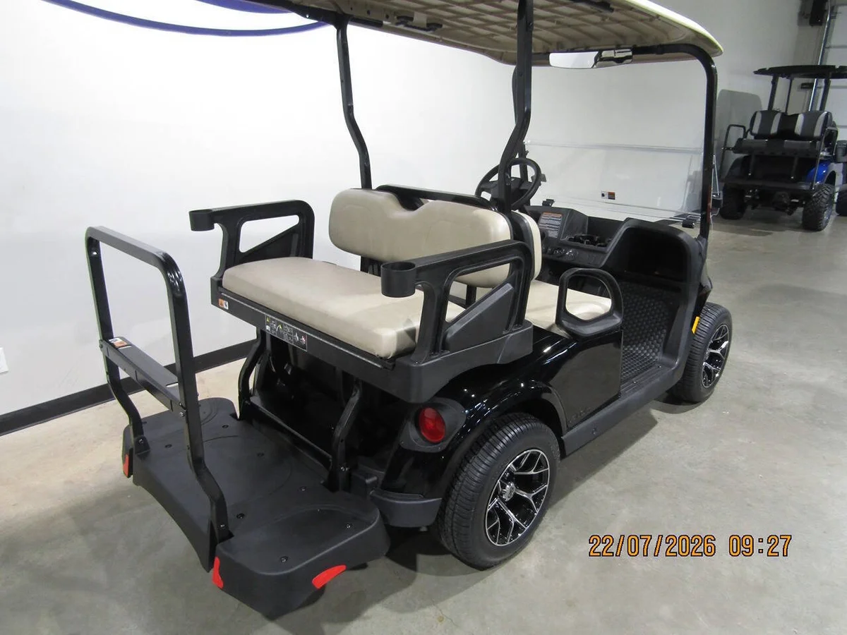 2027 E-Z-GO Valor 4 Passenger photo 6