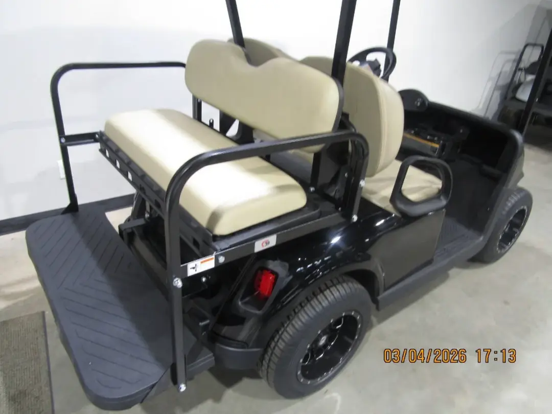 2020 E-Z-GO RXV Custom 4-Seater photo 7