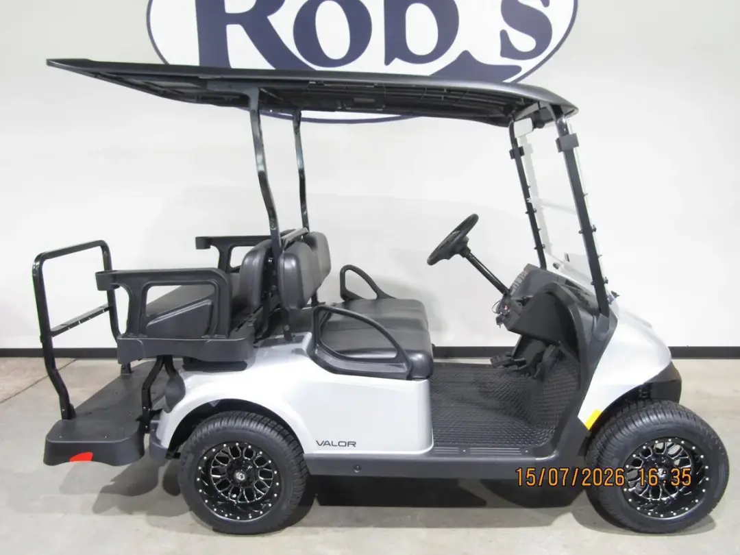 2027 E-Z-GO Valor 4 Passenger photo 1