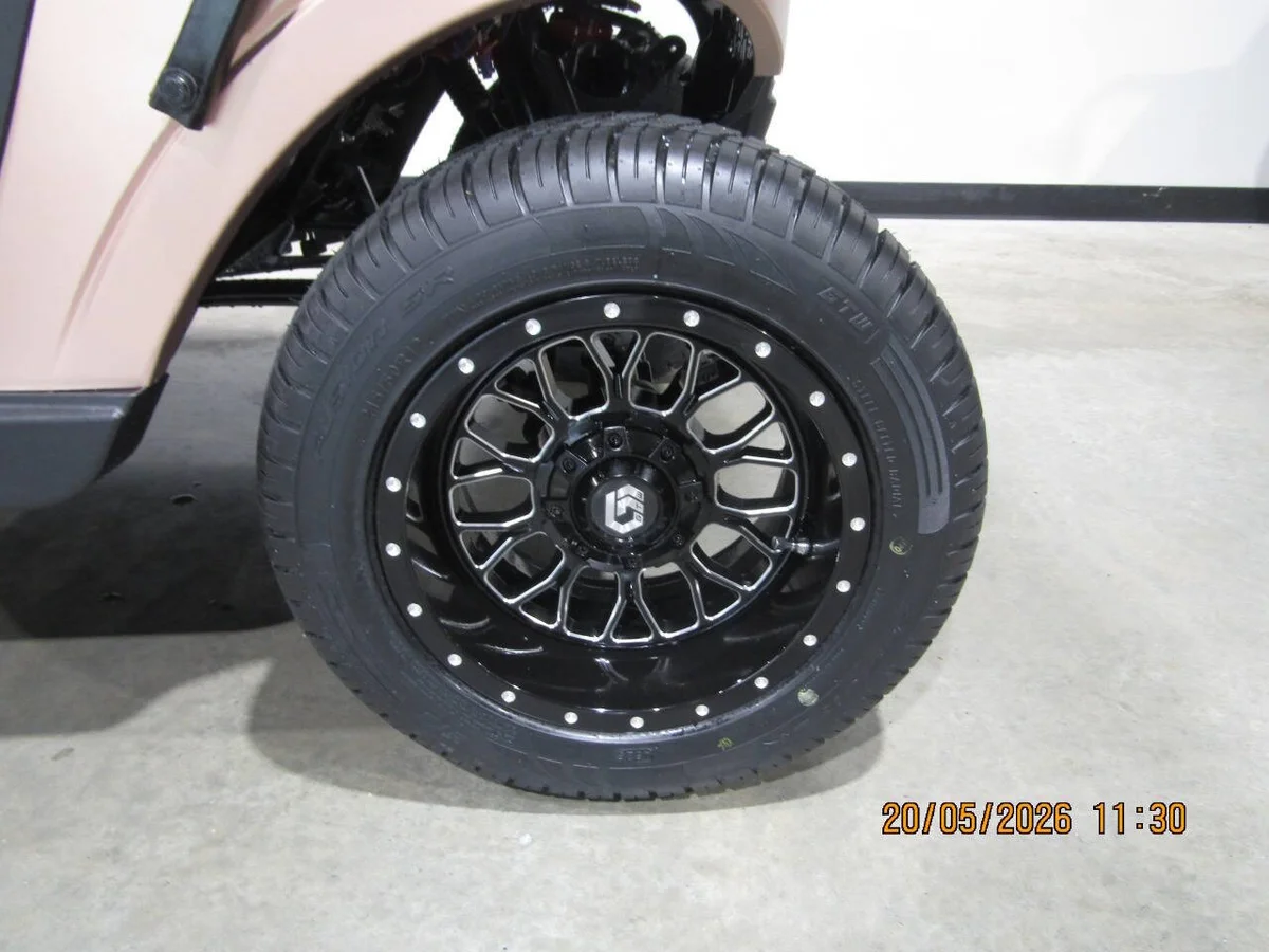 2020 E-Z-GO Storm Electric golf cart Custom 4-Seater photo 13