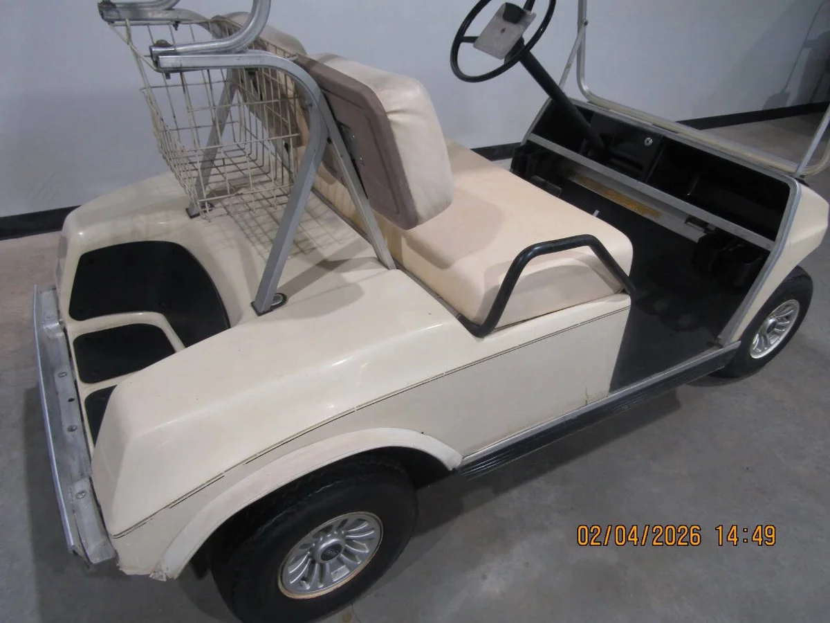 2000 Club Car DS Stock photo 7