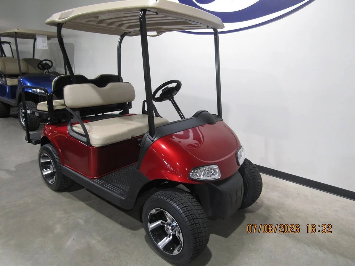 2018 E-Z-GO RXV Custon 4-Seater golf cart photo 2