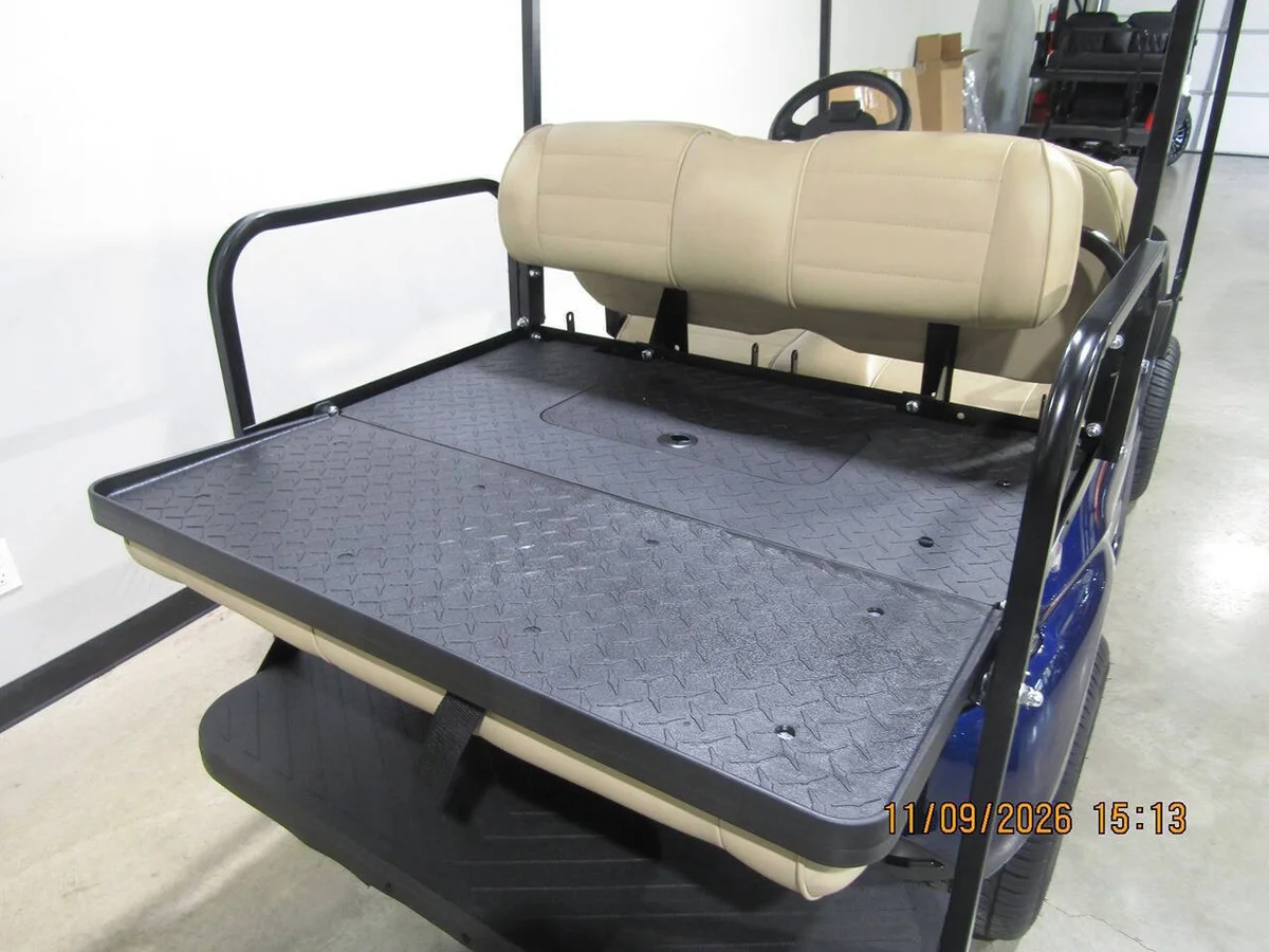 2020 E-Z-GO Storm Electric Custon 4-Seater golf cart photo 8