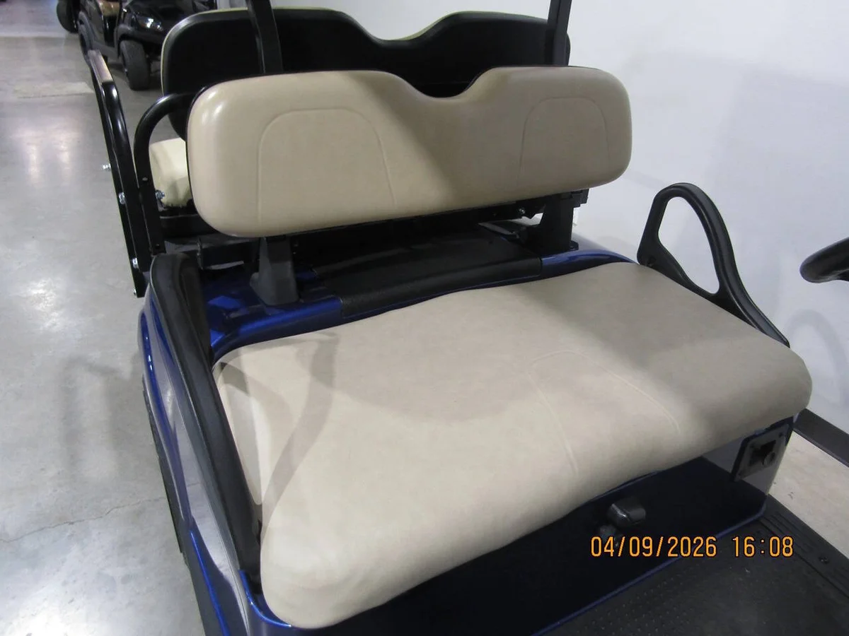 2018 E-Z-GO RXV Custon 2-Seater photo 11