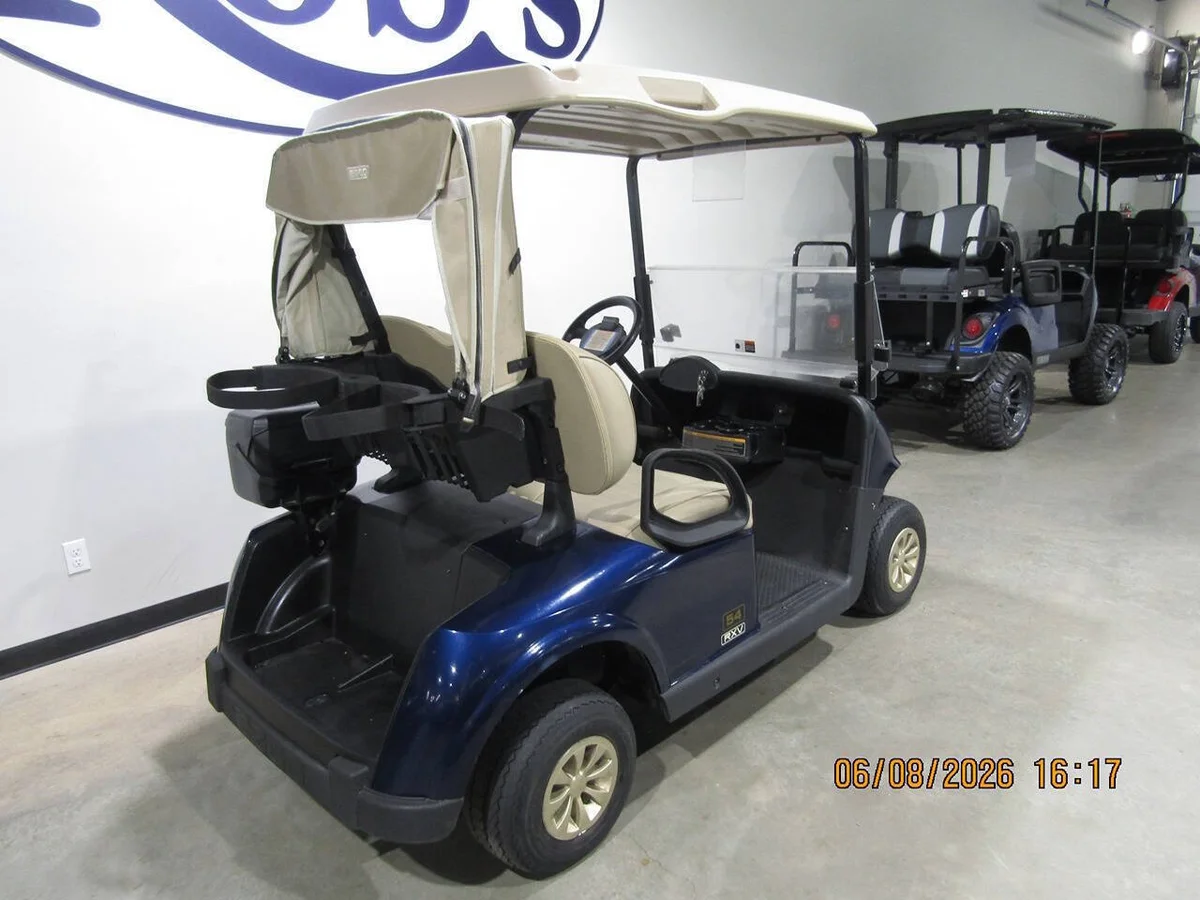 2020 E-Z-GO RXV 2 Seater golf cart photo 7