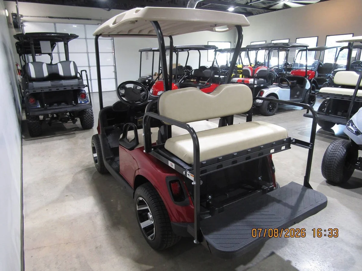 2018 E-Z-GO RXV Custon 4-Seater golf cart photo 5