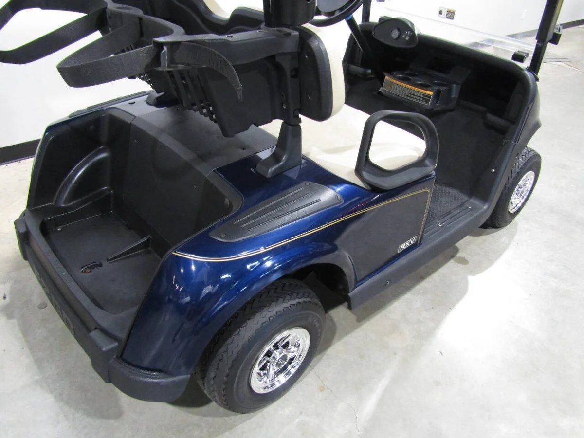 2019 E-Z-GO RXV Stock photo 7