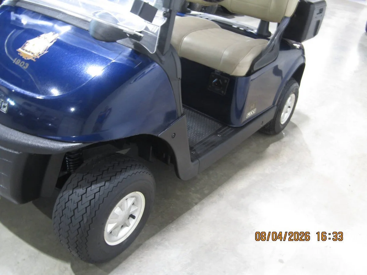2020 E-Z-GO RXV Stock photo 4