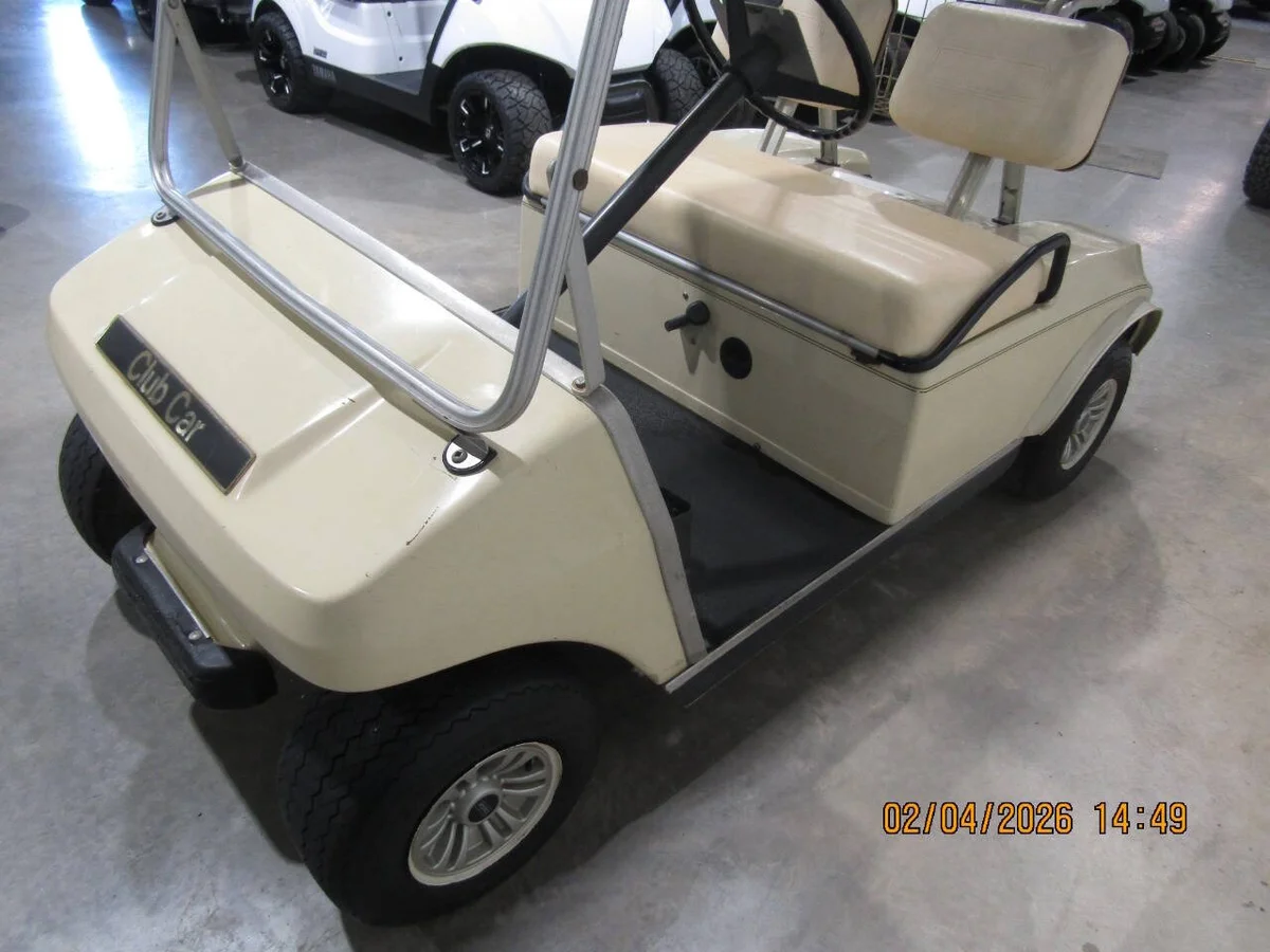 2000 Club Car DS Stock photo 4