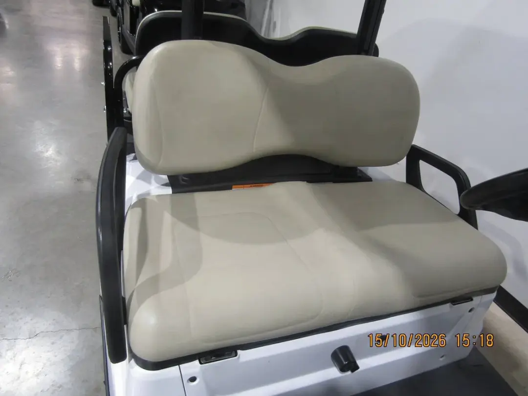 2022 Yamaha Drive Stock 4-seater golf cart photo 10