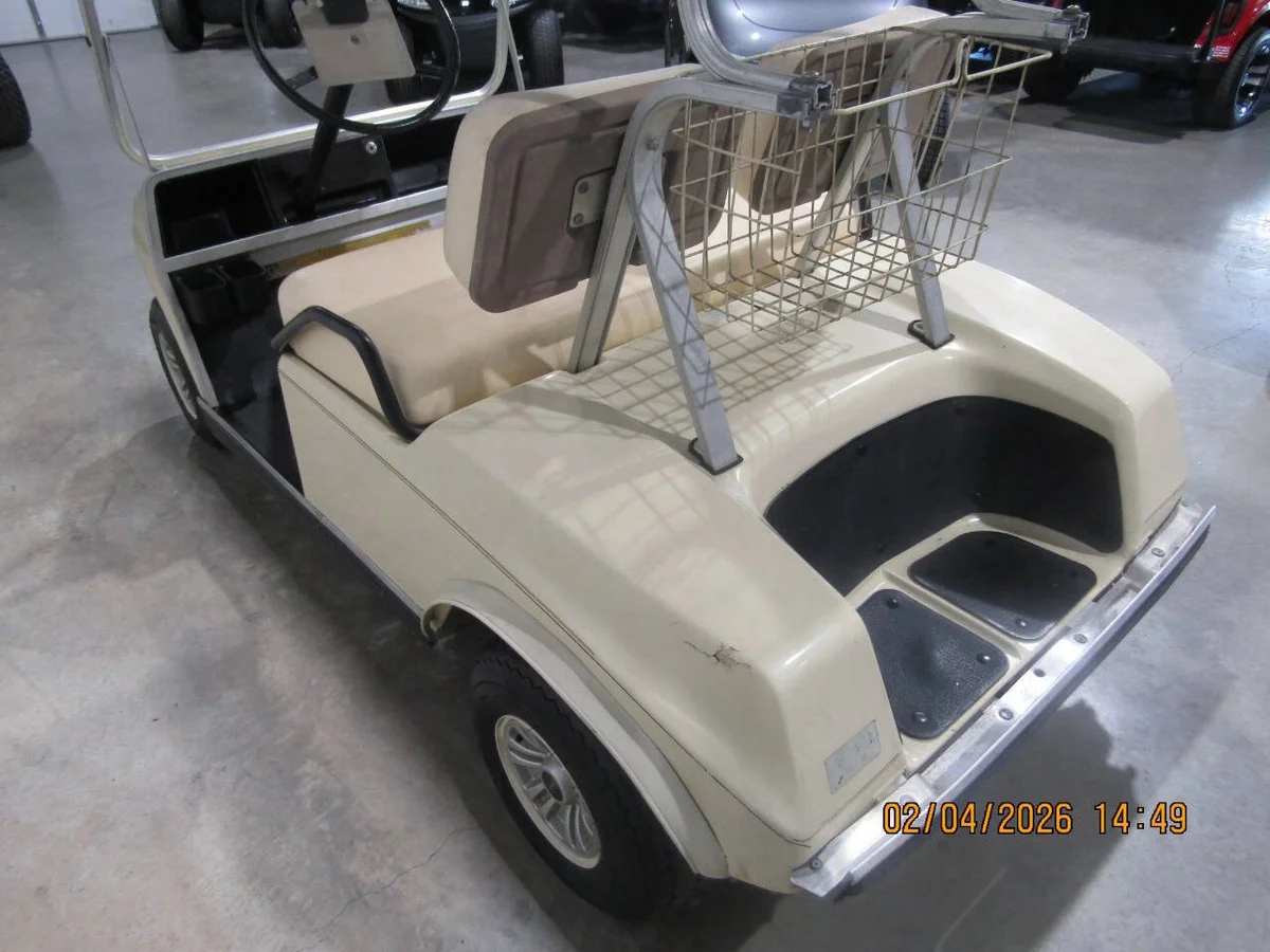 2000 Club Car DS Stock photo 5