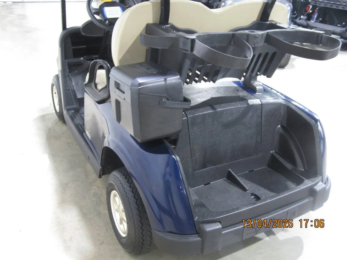 2020 E-Z-GO RXV Stock photo 5